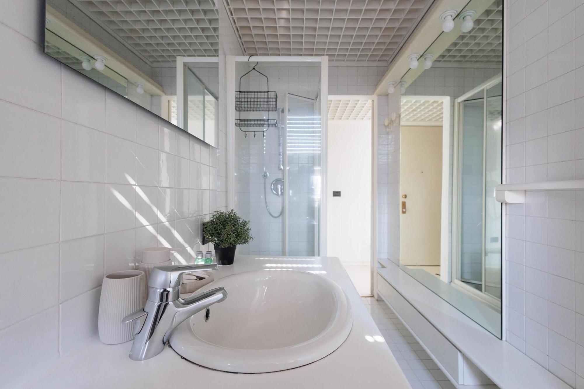 Di Design Con Vista Su Via Tortona Apartamento Milán